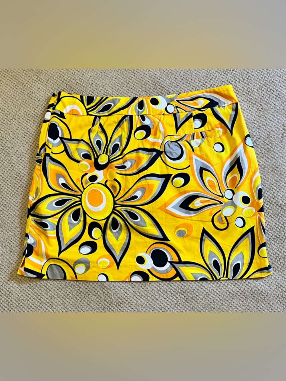 Loudmouth Ladies Vibrant Yellow Floral Cotton Blend Golf Skort Skirt with Shorts - Picture 3 of 10